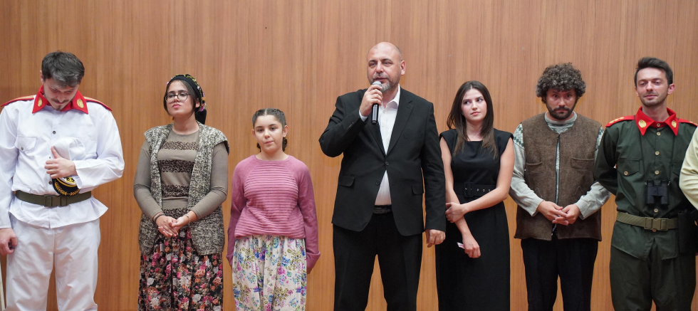 Başkan Aydın’dan Küçük Oyuncuya Doğum Günü Sürprizi: ‘Çanakkale’de Bir Elif’ Sahnelendi