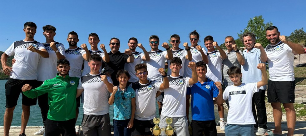 Büyükşehir kano takımı şampiyonaya damga vurdu