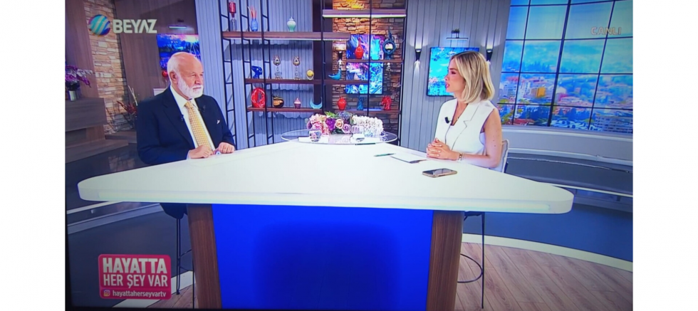 DR. ABDULCABBAR BORAN: “MUTLULUĞUN KANUNU: MUTLU ET VE MUTLU OL”
