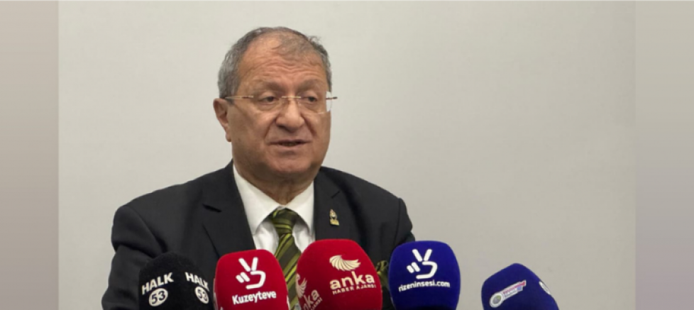 Ekonomist Cihat Çetinkaya: “İki açıkla ülke yönetilmez”