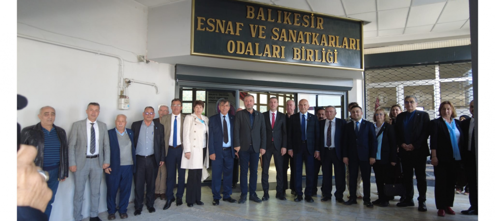 Karesi’de Turhan Çömez Rüzgârı Esti: İYİ Parti Ailesi Yeni Katılımlarla Büyüdü