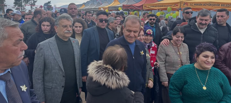 Semih Palamut Nergis Şenliğinde Vatandaşlarla Buluştu