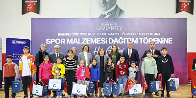 100. YIL TEMASIYLA SANATINI İCRA EDEN ÖĞRENCİLER ÖDÜLLENDİRİLDİ