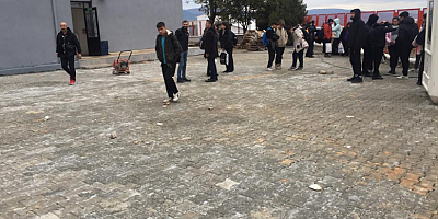 15 Temmuz Şehitler Anadolu Lisesi Bahçesi Öğrenciler İçin Hazır