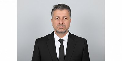 Adil Türkiye Partisi Ege Bölgesi Teşkilat Başkanı Turgut Toprak: Bayrağa yönelik her provokasyon toplumsal huzura kasttır