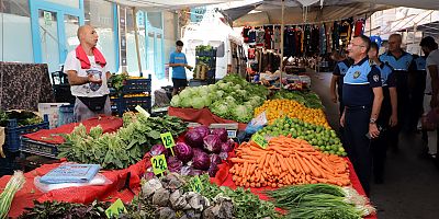 AKDENİZ BELEDİYESİ ZABITA EKİPLERİNDEN FİYAT, ETİKET VE TARTI DENETİMİ