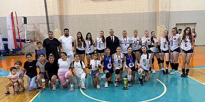 Ali Bedrettin Karataş: Kız Voleybol Takımımız Karataş’ımızı Gururlandırdı