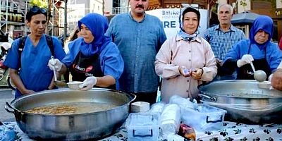 AŞURE HAYRIYLA GELENEKLERE VEFA ÖRNEĞİ