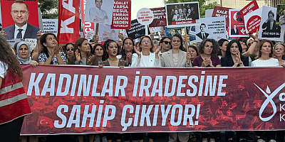 Ayça Çağlar: “Kadınlar adalet için sokakta, engel olmaya çalışanlar tarihin karanlık sayfasında yer alacak”