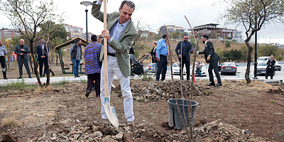 BADEMLİDERE CUMHURİYET PARKI’NA BÜYÜKELÇİLERİN İLGİSİ