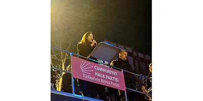 Başkan Ayça Çağlar: “Ekrem Başkan yalnız değildir, halk asla yalnız değildir!”