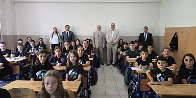 Başkan Aydın Coşkuyla Başlayan Eğitim Öğretim Yılında Öğrencilerin Yanında Oldu