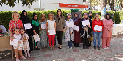 Başkan Aydın, İlk Sertifikalarını Veren ADEM’in Kermesine Katıldı