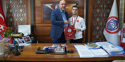 Başkan Bekir Aydın, Karate Şampiyonu Hamza Onur Yazıcı’yı Ağırladı