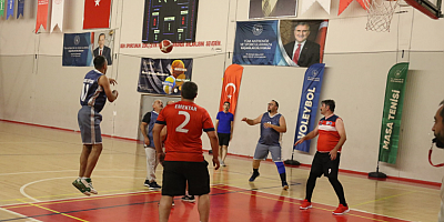 Başkan Esen Basketbol Müsabakalarının Açılışını Yaptı