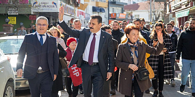 Başkan Kırgöz’ün İlçe Ziyareti Mitinge Dönüştü