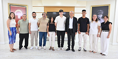 Başkan Kocagöz’den başarılı öğrencilere burs müjdesi !