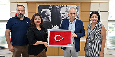 Başkan Kocagöz personelinin yüzünü güldürdü