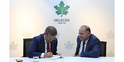 Başkan Muharrem Çevik Prof. Dr. Ahmet Davutoğlu ile bir araya geldi.!