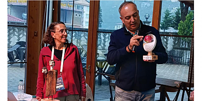 Borçka 3. Tiyatro Festivali’nin birinci günü coşkulu geçti.!
