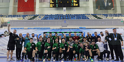 Büyükşehir Hentbol dolu dizgin:  Evimizde galip geldik