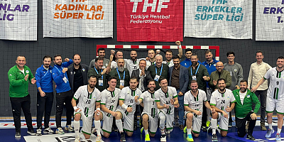 Büyükşehir hentbol son şampiyonu  sahasında devirdi