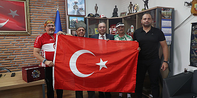 Büyükşehir kahraman gazileri unutmadı: Şanlı Türk Bayrağı hediyesiyle vefa örneği