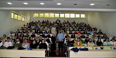 Büyükşehir öğrencileri yalnız bırakmıyor