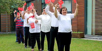 Büyükşehir SGM’den harika  gösteri: “Cumhuriyet 100 yaşında!”