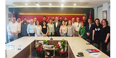 CHP Balıkesir'de Tarihi Zafer: Büyükşehir ve 15 İlçe Belediyesi CHP’nin Oldu