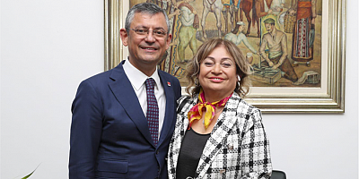 CHP'Lİ DEMİRAĞ BAŞKAN ÖZEL'İ ZİYARET ETTİ! 