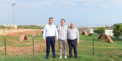 CHP Mersin milletvekilleri, Yenişehir Belediyesi'nin hayvan bakımevini gezdi
