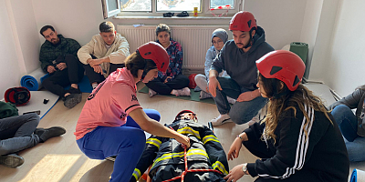 Çorum İtfaiyesi’nden üniversite öğrencilerine eğitim