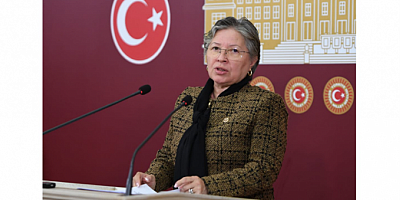 Eğitim sistemimizin kökünde yer alan cumhuriyetçi, laik ve bilimsel eğitim anlayışı ile Başöğretmenimiz Mustafa Kemal Atatürk’ün mirası bugün itibarıyla bir defa daha tartışma konusu haline getirildi. 