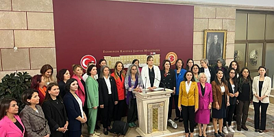 EŞİTLİK İÇİN KADIN PLATFORMUNDA BASIN TOPLANTISI DÜZENLENDİ