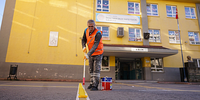Fen İşleri Ekiplerinden Kartal’da Yoğun Mesai