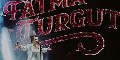 GASTROANTEP FESTİVALİNİN İLK GÜNÜNDE FATMA TURGUT SAHNE ALDI