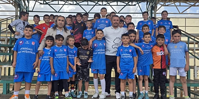 GELECEK PARTİSİ YOZGAT İL BAŞKANI ÖMER AYDOĞMUŞ’TAN AKDAĞMADENİ GÜCÜ’NE DOĞUM GÜNÜ ZİYARETİ