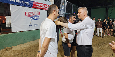 GÖLCÜK PLAJ VOLEYBOLUNU ÇOK SEVDİ