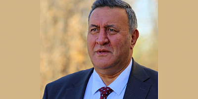 Gürer” Yoksulluk ve huzursuzluk aileleri dağıtıyor”