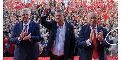 Hüseyin Benek: Ana Muhalefet Partisine Demokrasi Adına Sahip Çıkmalıyız