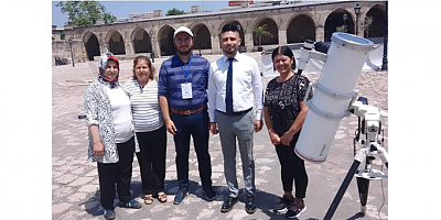 İlçe Başkanı Erdinç Keskin, Payas Halk Eğitim Merkezi'nin Sergilerini Ziyaret Etti