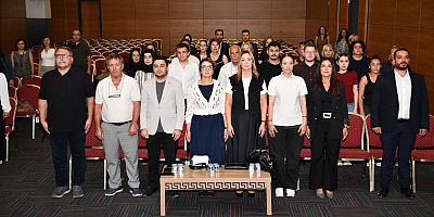 İYİ Parti Karesi İlçe Başkanı Tekin: Gençlerimizin Ve Kadınlarımızın Söz Sahibi Olmasını Önemsiyoruz