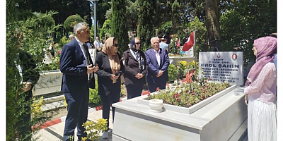 İYİ Parti Karesi İlçe Başkanlığı’ndan Şehitlik Ziyareti