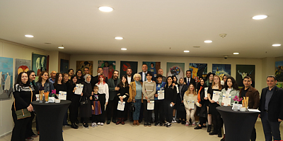Kartal Belediyesi Sanat Akademisi Öğrencilerinden Mezuniyet Sergisi