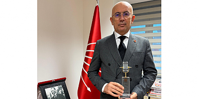 Kasım Ayının En Başarılı İl Başkanı: Dr. Ümit Erkol Ödülünü Aldı!
