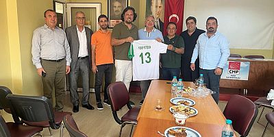 KÜÇÜK AYASOFYASPOR’DAN SİYASİ PARTİLERE ZİYARET