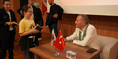 Kültür Merkezi İkinci Günde De Kitapseverlerle Dolup Taştı
