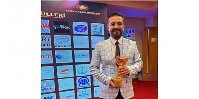 Lami Uyar, Yılın En Başarılı İş Adamı Ödülünü Üst Üste İkinci Kez Kazandı!