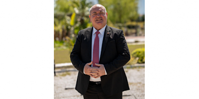 Mehmet Demir’den Sert Eleştiri: “Millet Zor Günler Yaşarken Bakan Lüks Tatilde”